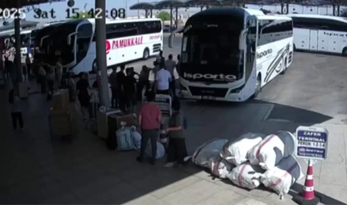Afyonkarahisar Otogarında Dehşet: Otobüs 15 Dakika Rötar Yapınca Uzman Çavuş Silah Çekti