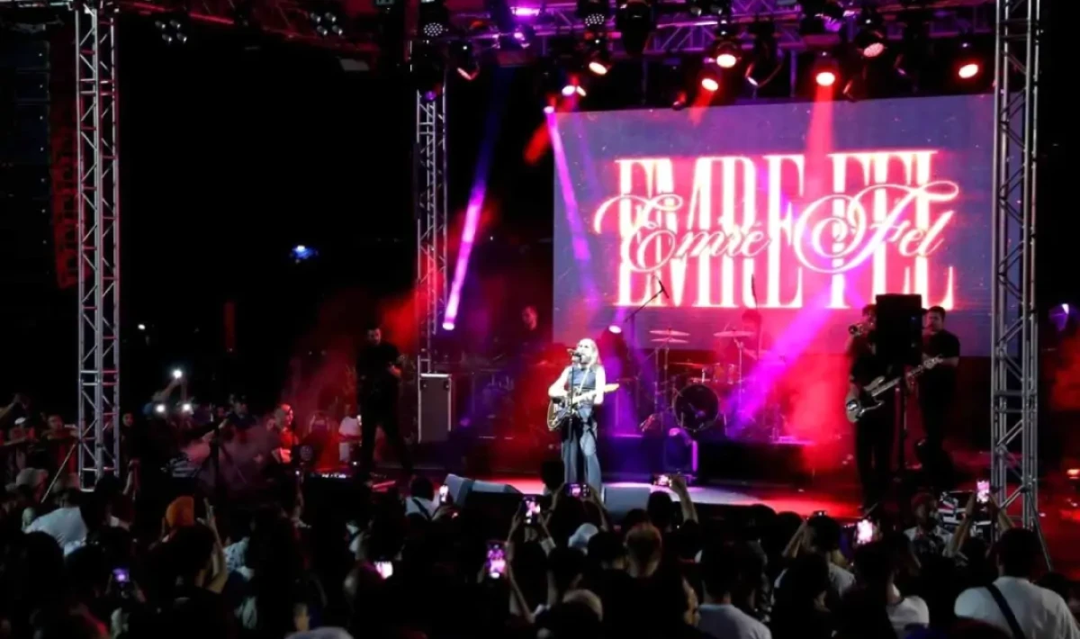 Emre Fel, Bafra'da Festival Coşkusunu Zirveye Taşıdı